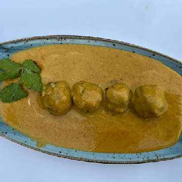 33. Kofta korma